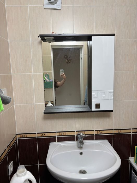 Мойка с тумбой зеркалом