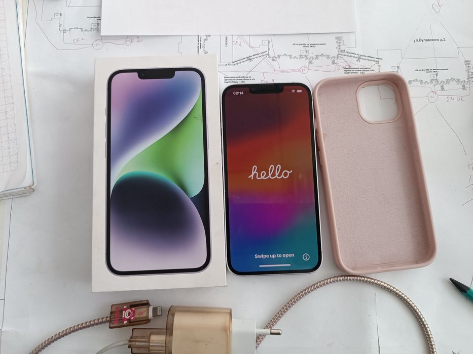 Продам iPhone 14