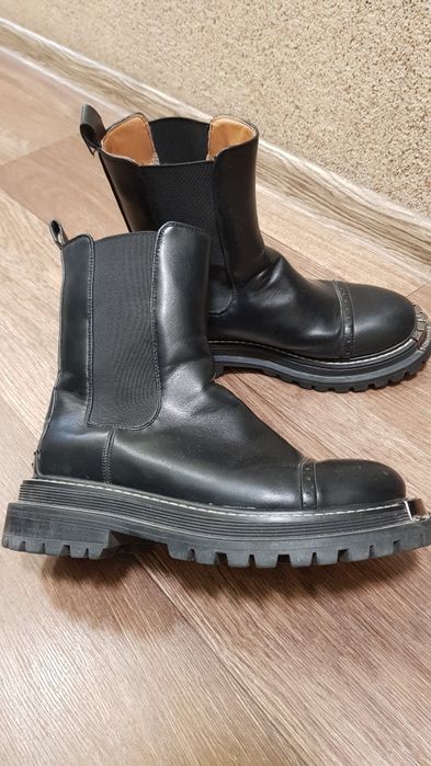 Высокие утепленные ботинки челси на девочку 36р.