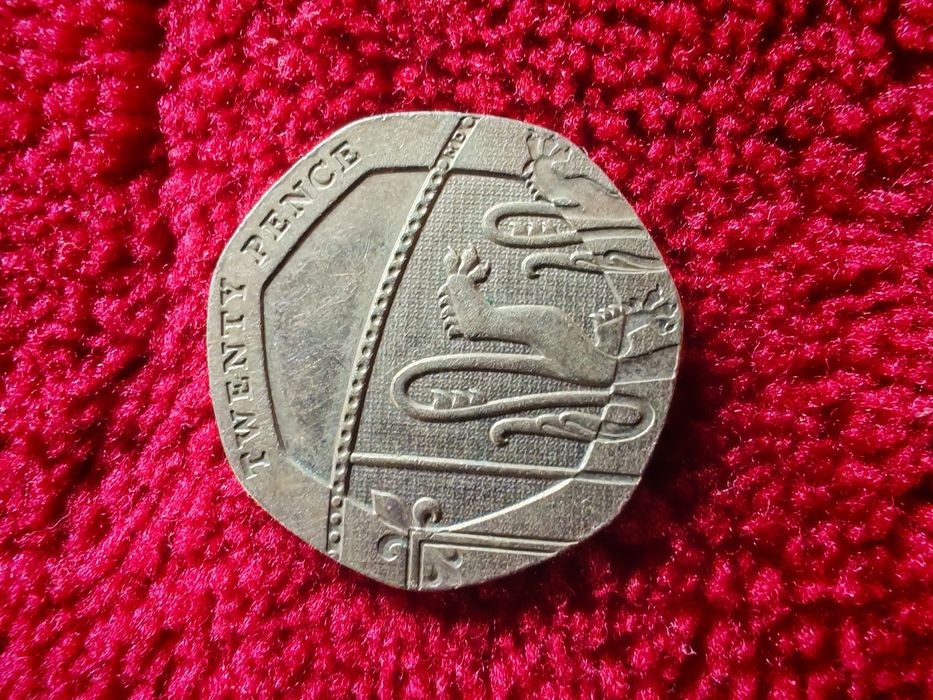 Diferite monezi pentru colecționari