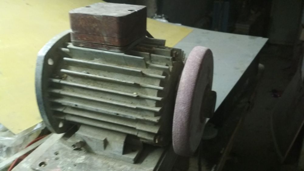 Электроточило настольное