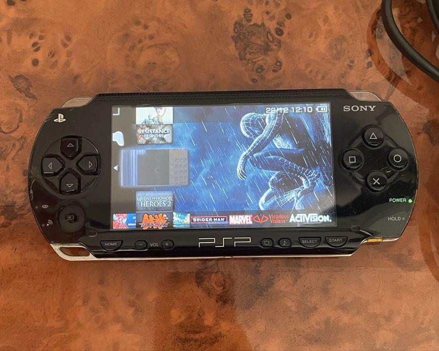 Продам psp 1000 модель