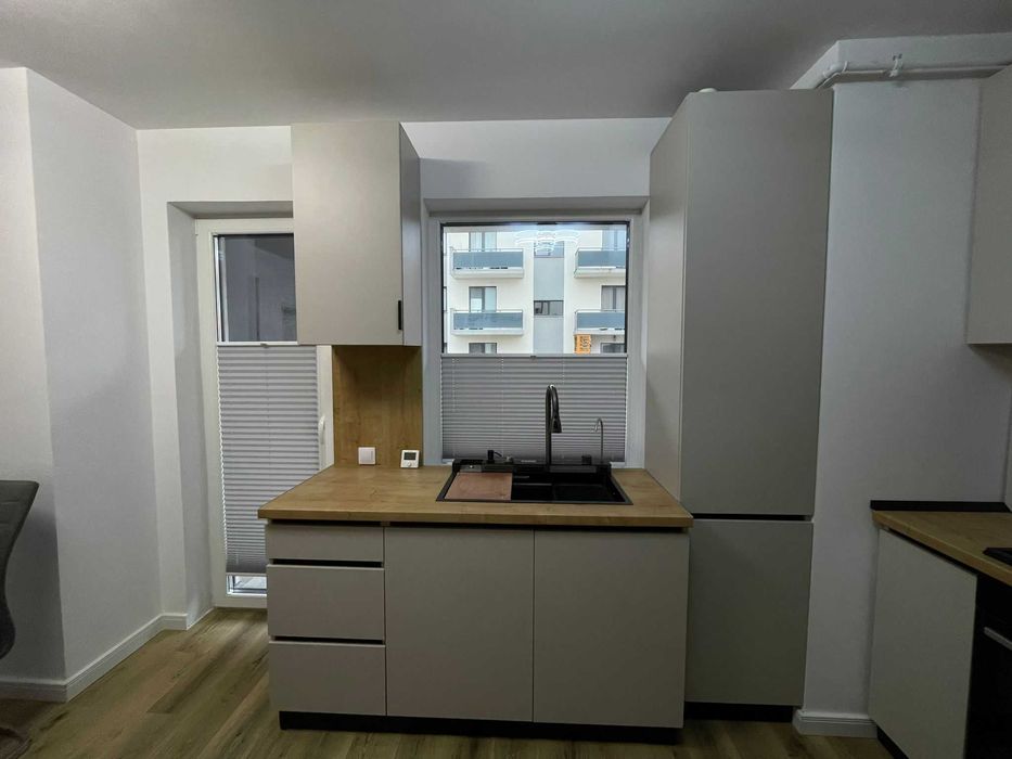 Inchiriez apartament Floresti