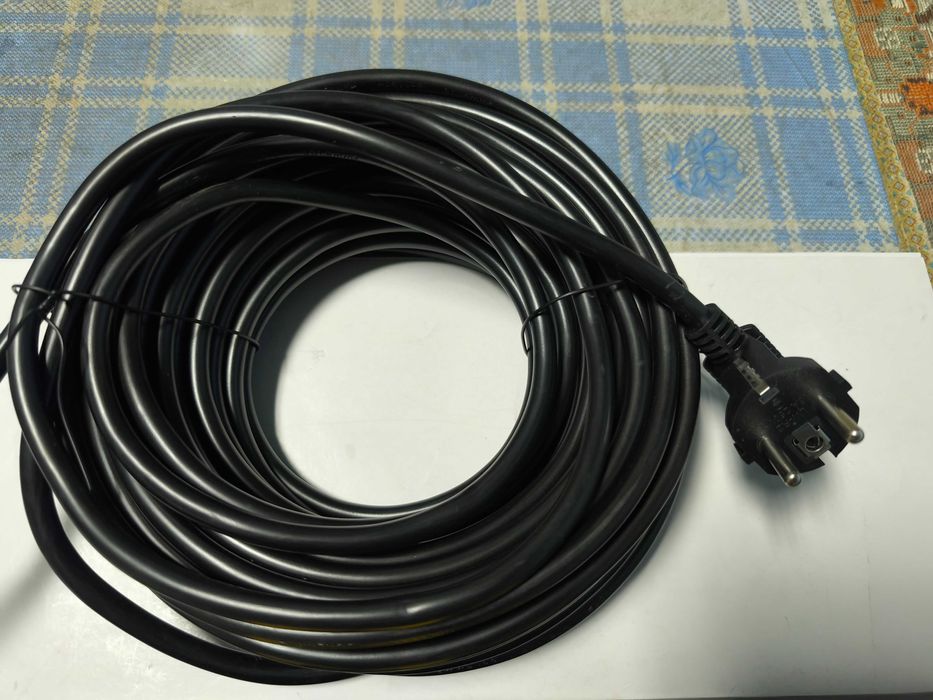 Prelungitor  5 prize, 20 m cu intrerupator cu cablu de 10 A