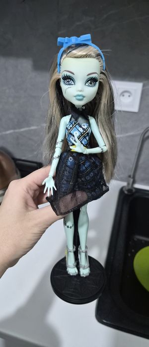 Кукла монстер хай продам
