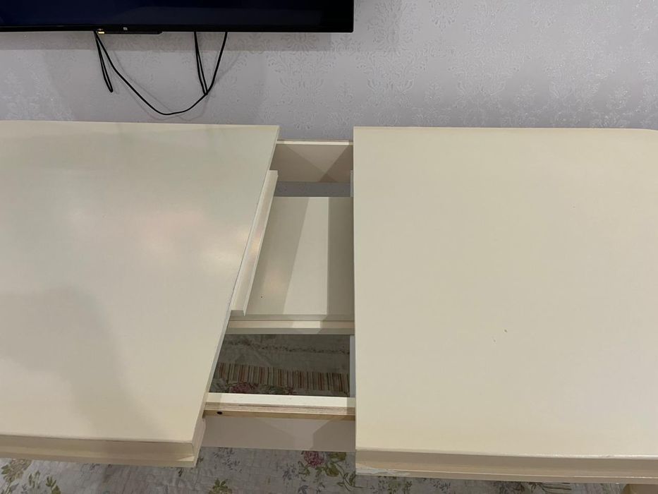 Продается стол и стулья(8)