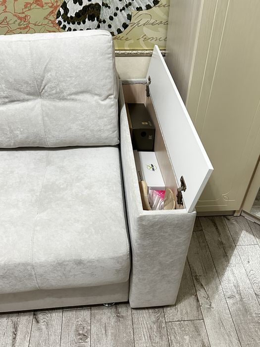 продам диван СРОЧНО торг есть!!!