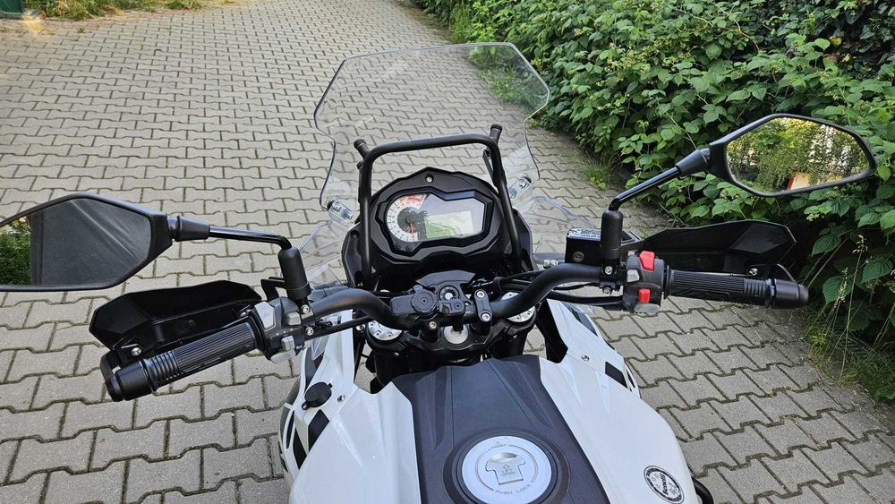 Motocicleta Touring/Adventure Benelli 502x TRK - an 2024 - 950 km