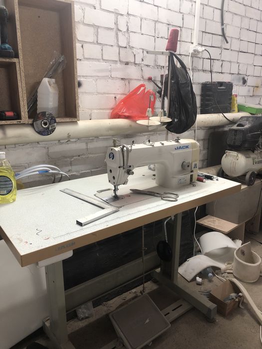 Продам машинку jack