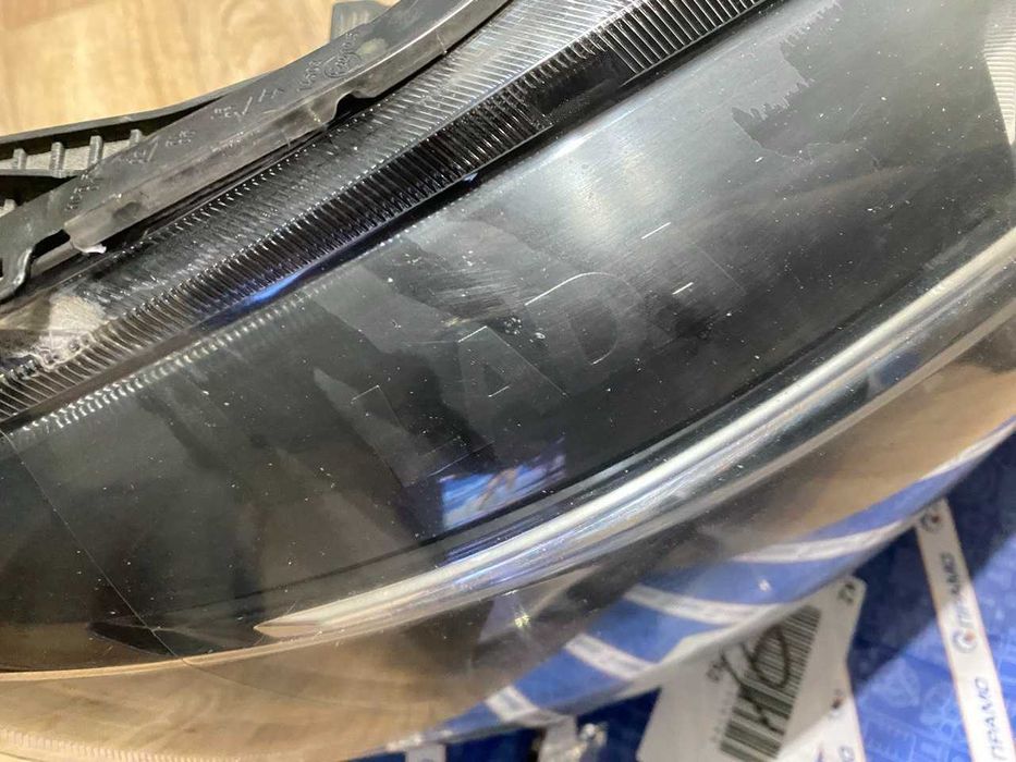 Фары для Lada Vesta