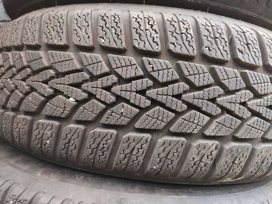 4бр Зимни гуми 185 60 15 - Dunlop