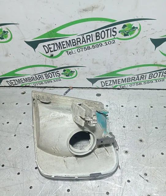 Fasung bec semnalizare fata dreapta Volkswagen VW Passat 2000