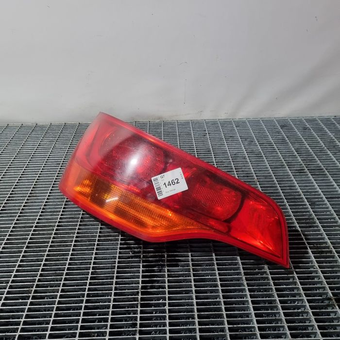 Stop Stanga AUDI Q7 - SUV 4 Usi (1462) Bec clasic