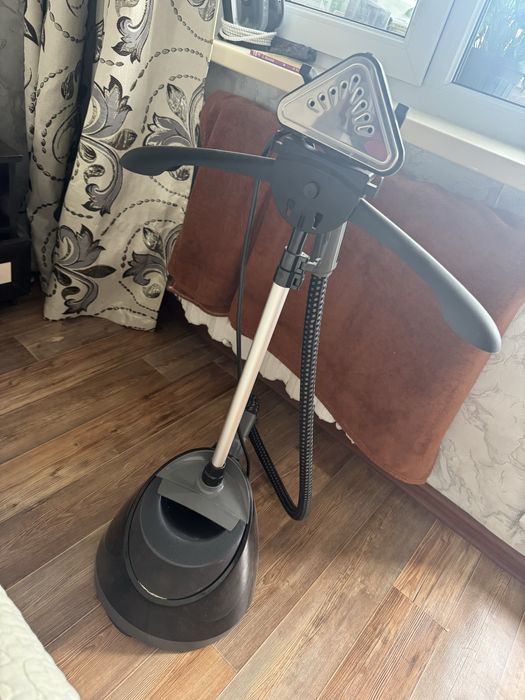 Отпариватель в хорошем состоянии