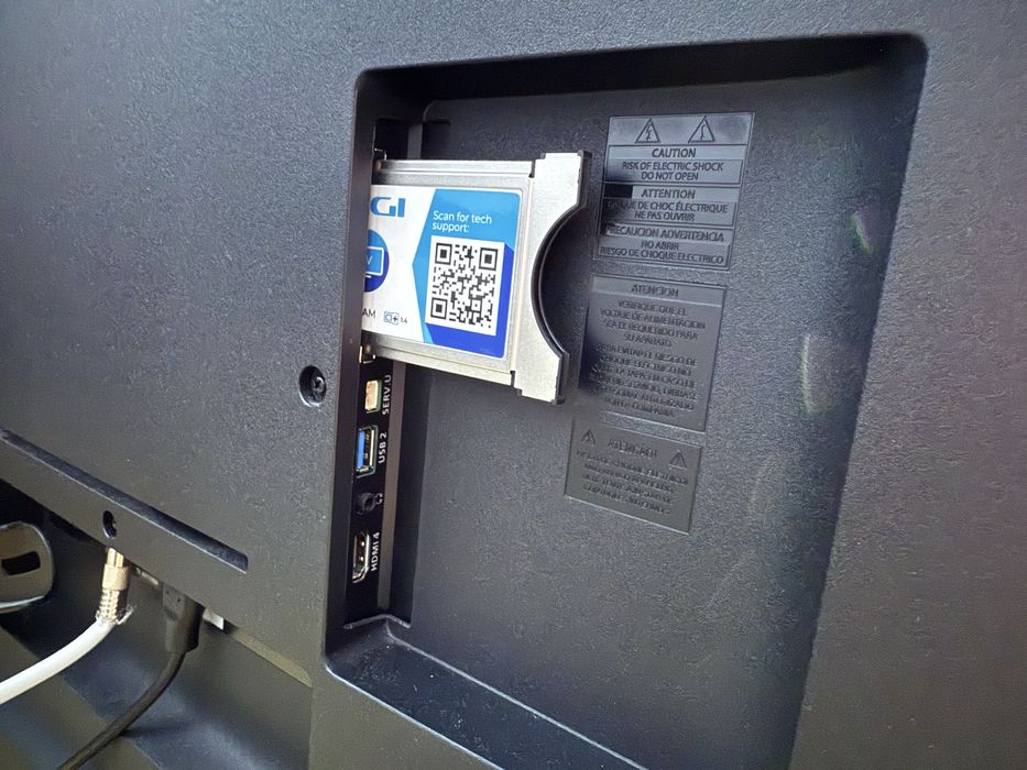 Televizor Philips Ambilight 55” 4K Smart TV – stare impecabilă