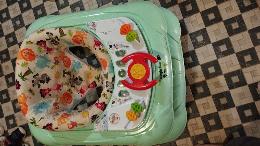 Проходилка за деца Moni