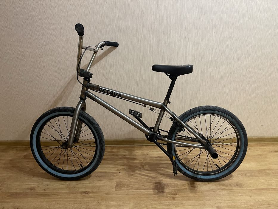 Трюковой велосипед BMX
