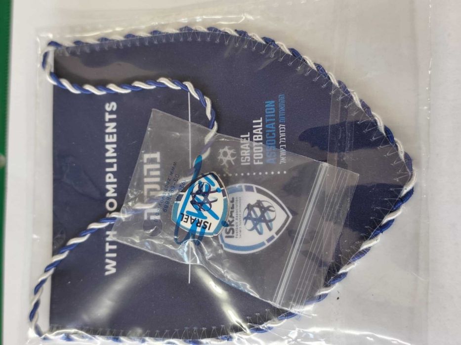 Лот футболни значки