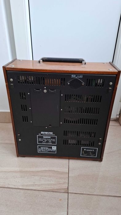 Vând magnetofon Kashtan