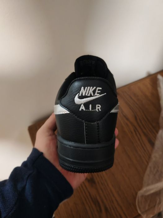 Adidasi noi de vanzare