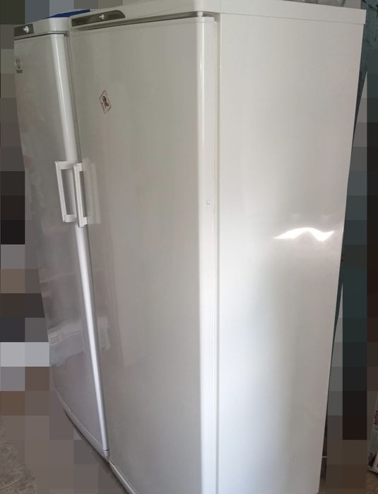 Продам рабочую морозильную камеру