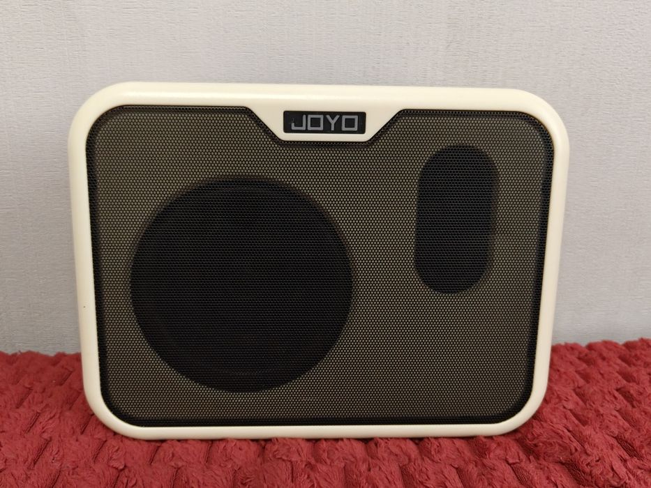 Продам басовую колонку Joyo MA-108