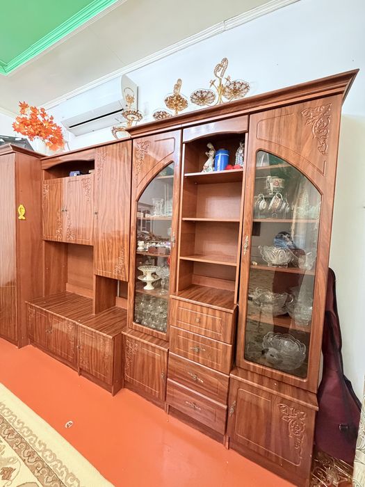 Гарнитур в зал сатылады