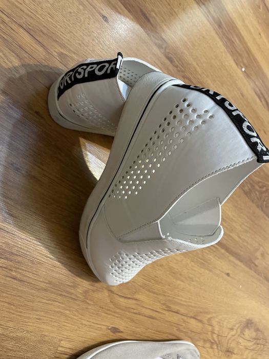 Женская обувь