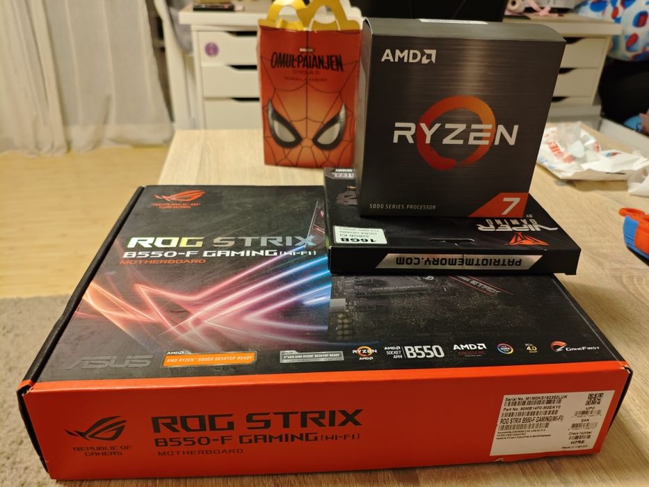 Ryzen 5800x, B550-F Gaming Wifi, 32GB DDR4 3600