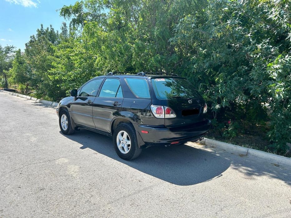 Лексус рх 300 ,2000 г срочно