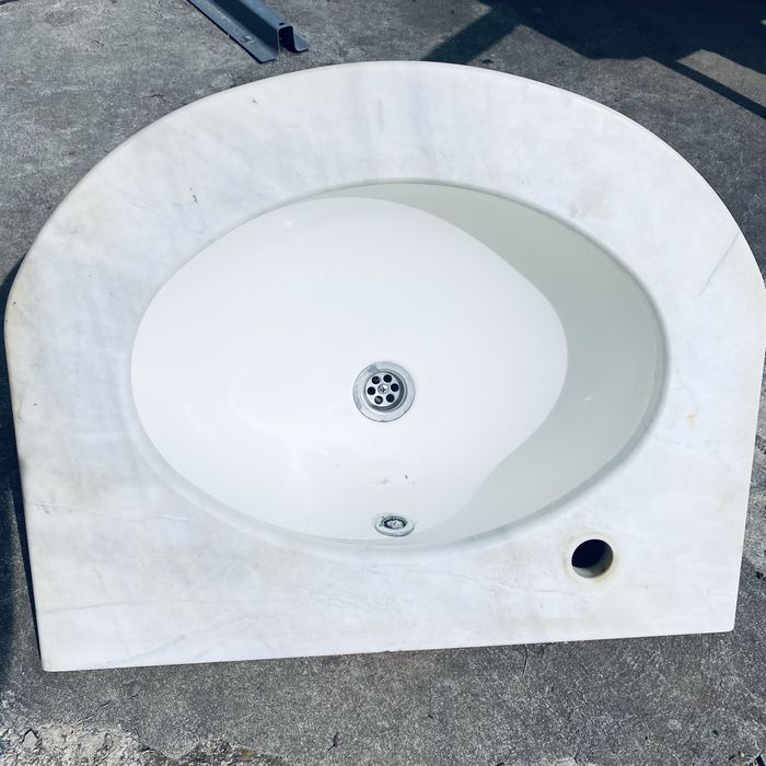 Vand chiuveta din marmura