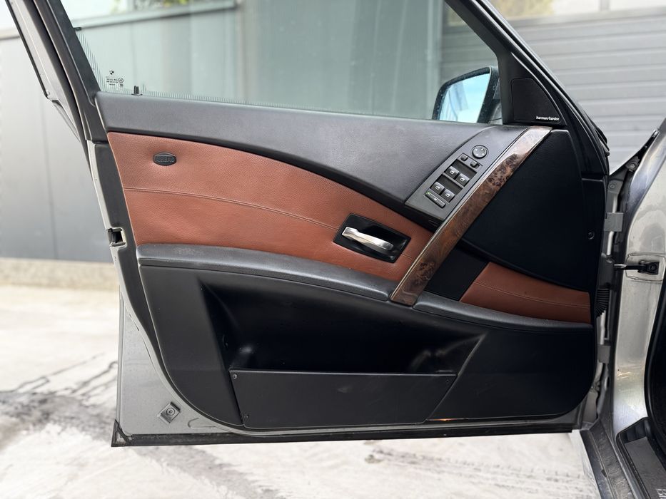 Черен кожен салон за бмв Е61 (комби)