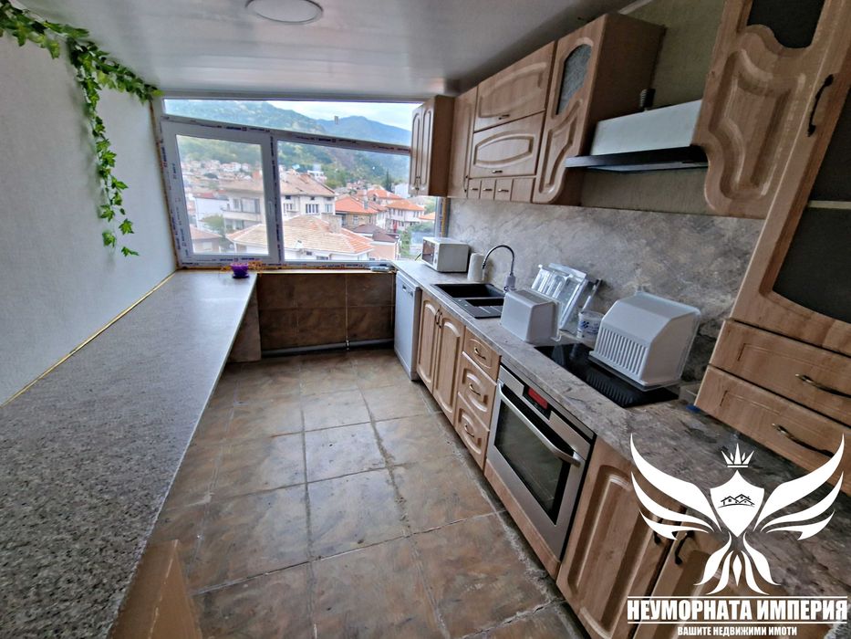 Продава се Тристаен апартамент в Асеновград - 143 кв.м за 1077 €/кв.м - Снимка #3