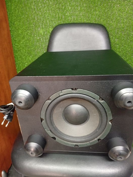 Активен субуфер JBL sub 200/230