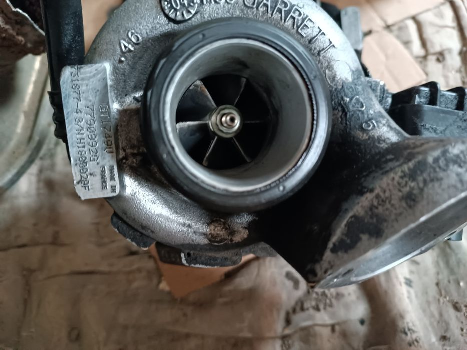 Продават се турбини едната е от 320д 150кня без луфтове цена 150лв а д