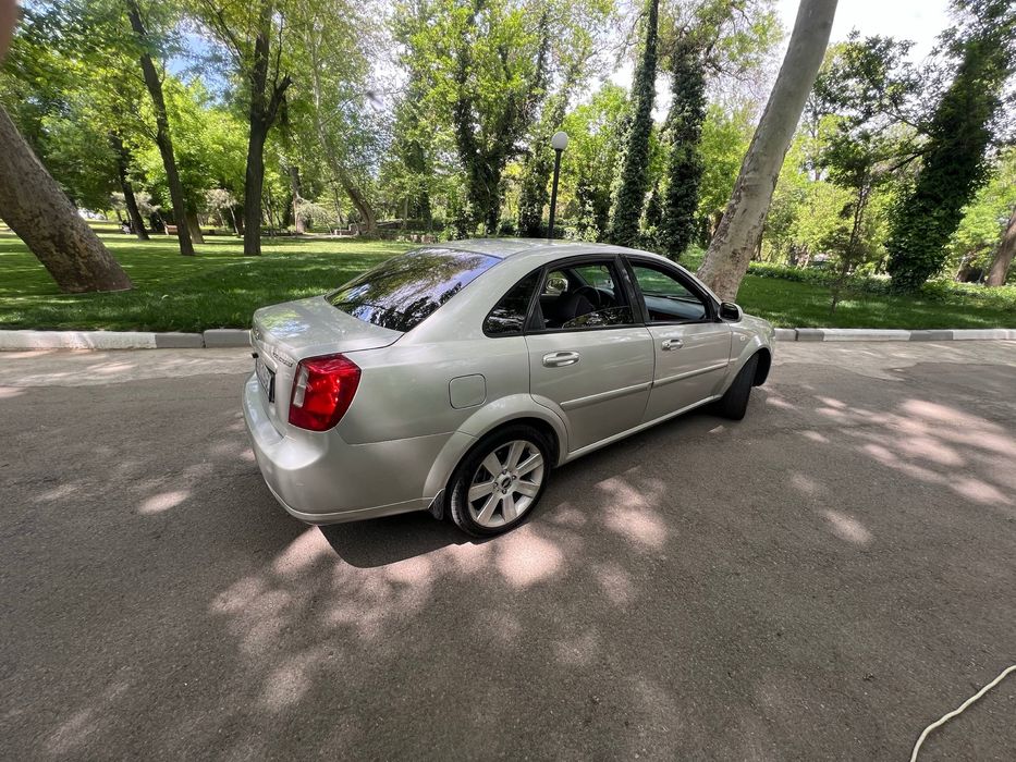 Chevrolet lacetti 2009