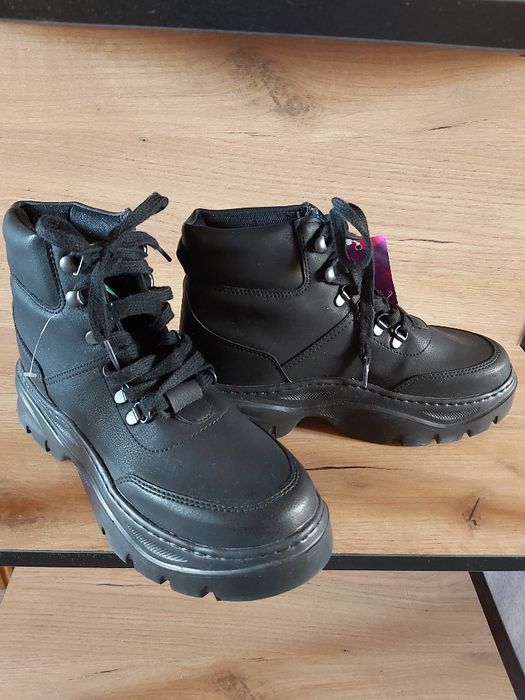 Сапоги,ботинки новые 38,39 р.