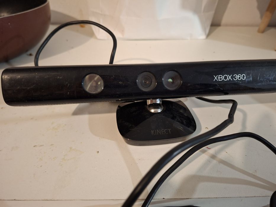 Vând   consola Xbox 360