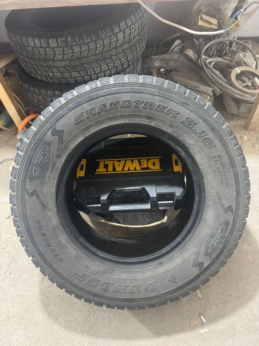 Продам 3 шины r17