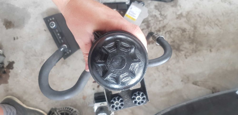 Казанче за хидравлична течност -BMW-/е90/е91/е92/е93/ 320i 150кс. N46B