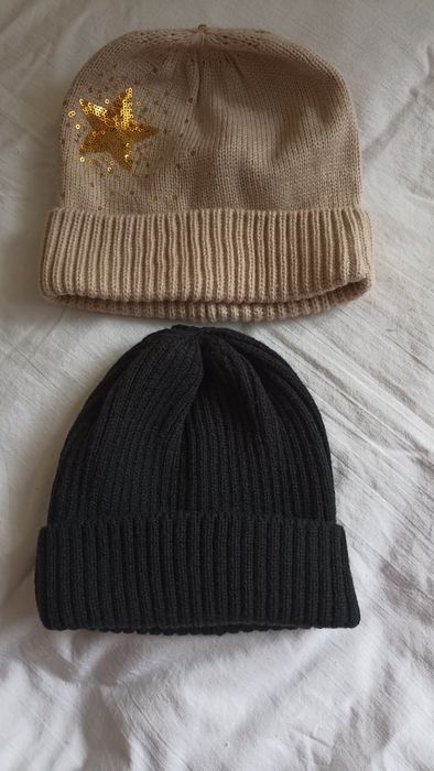 Новые шапочки для девочек по 1500т Эйвон