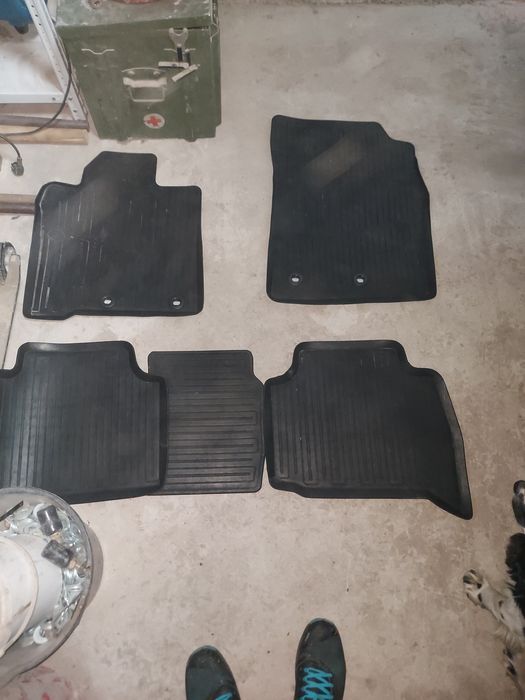 Полики на Лексус 570