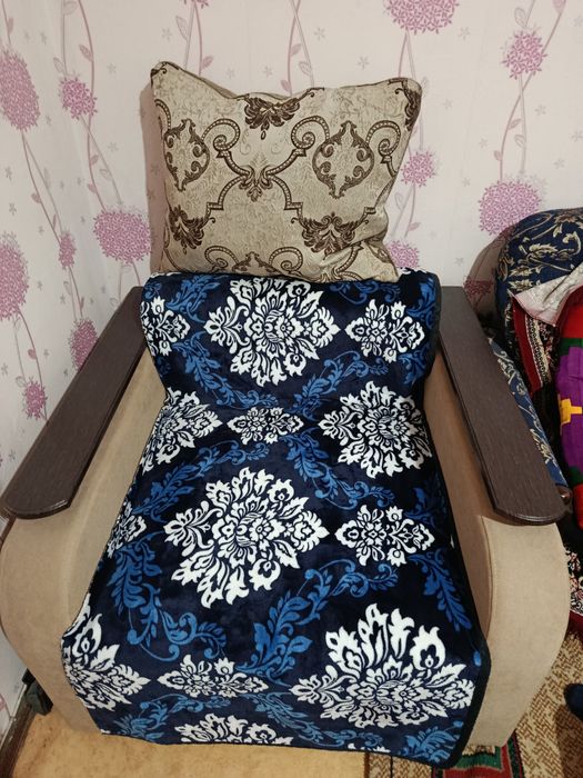 Продам кресло-кровать.