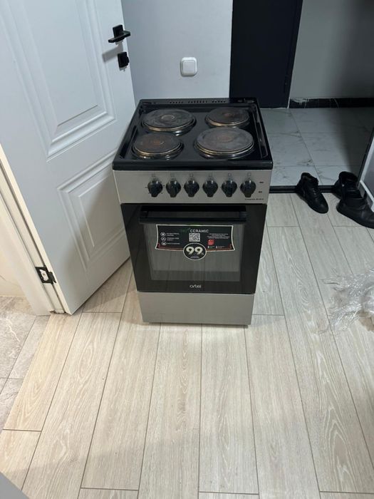 Продам электроплиту