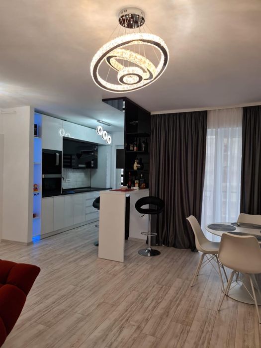 Apartament 3 camere de inchiriat Adora Park