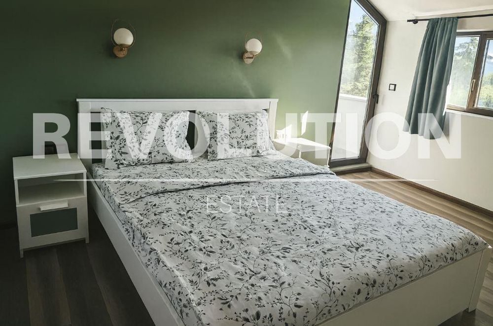 Дава се под наем Четиристаен апартамент в к.к. Св.Св. Константин и Елена - 100 кв.м за 1100 € - Снимка #5