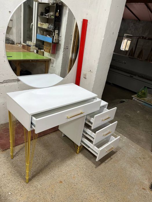 Tryumo, Kamod, Трюмо