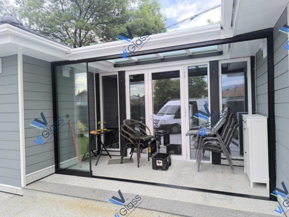 Стъклено плъзгане и офис прегради