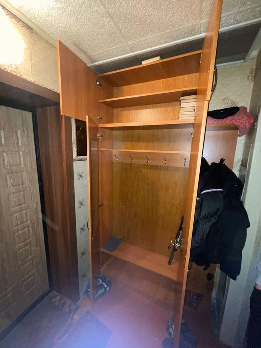 Продаю Шкаф в прихожую