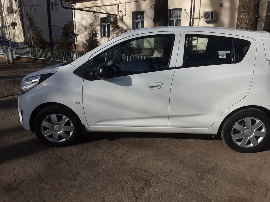 Chevrolet spark 2016. Moshina o'zimniki. Salondan. Faqat benzida yurga